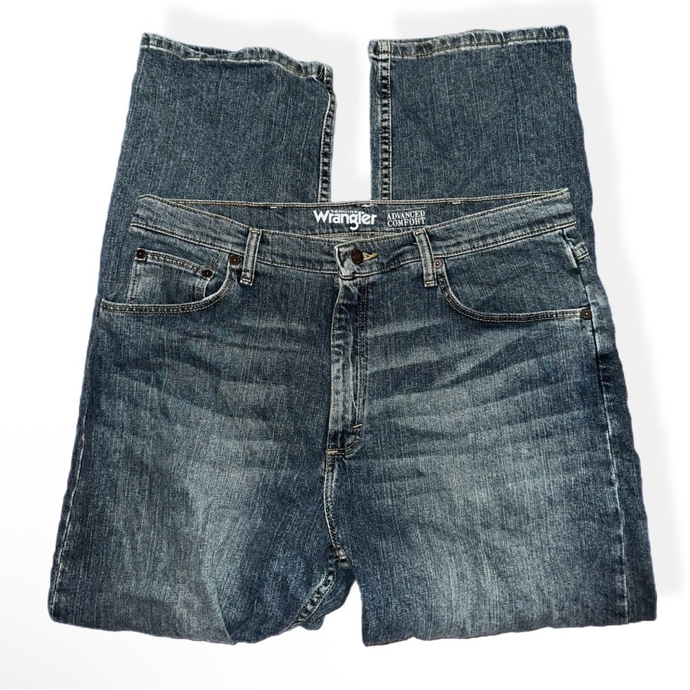 Wrangler Men's Relaxed Fit Dark Blue Jeans
